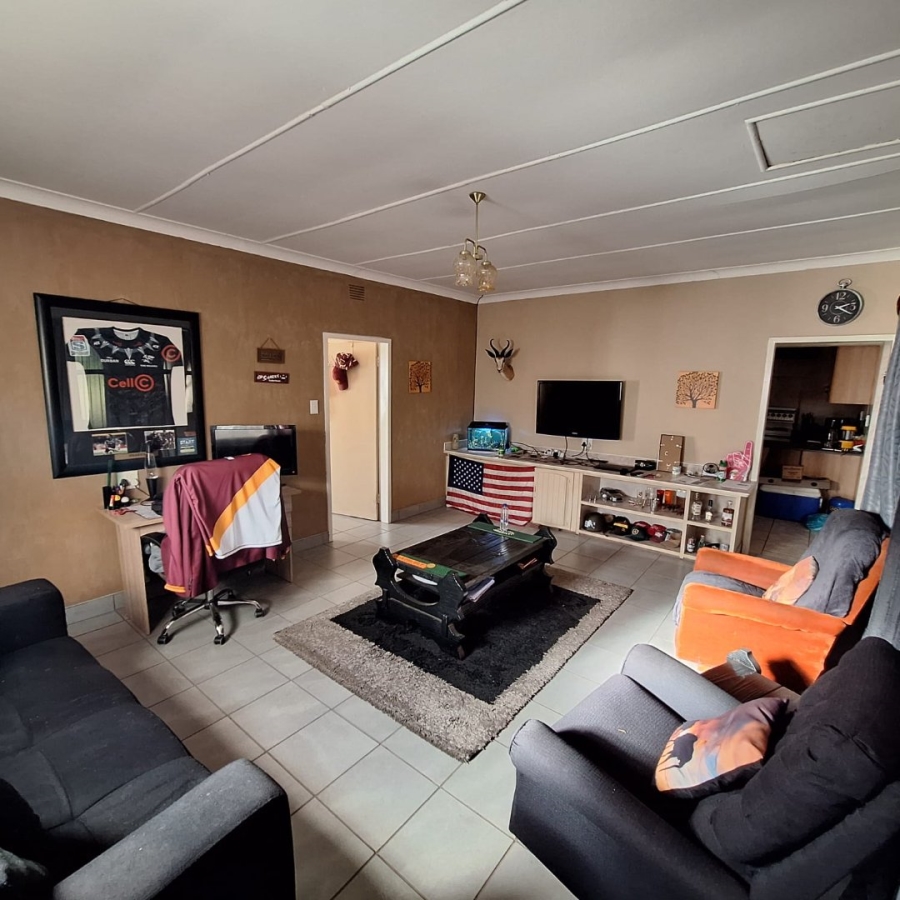 To Let 1 Bedroom Property for Rent in Flamwood North West